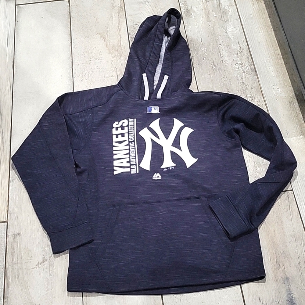 Majestic blue thermabase hoodie size small like new condition cold winter gear
